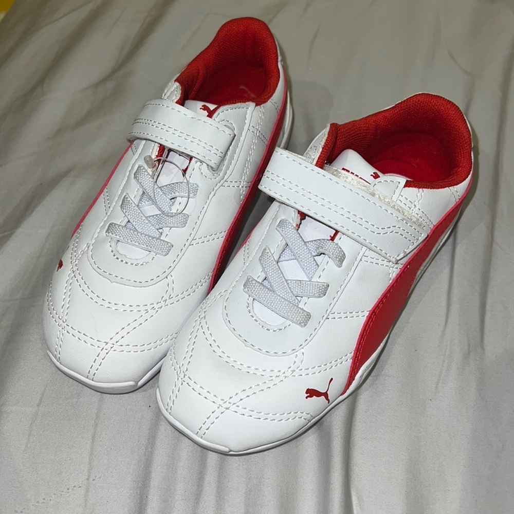 Kids sneakers